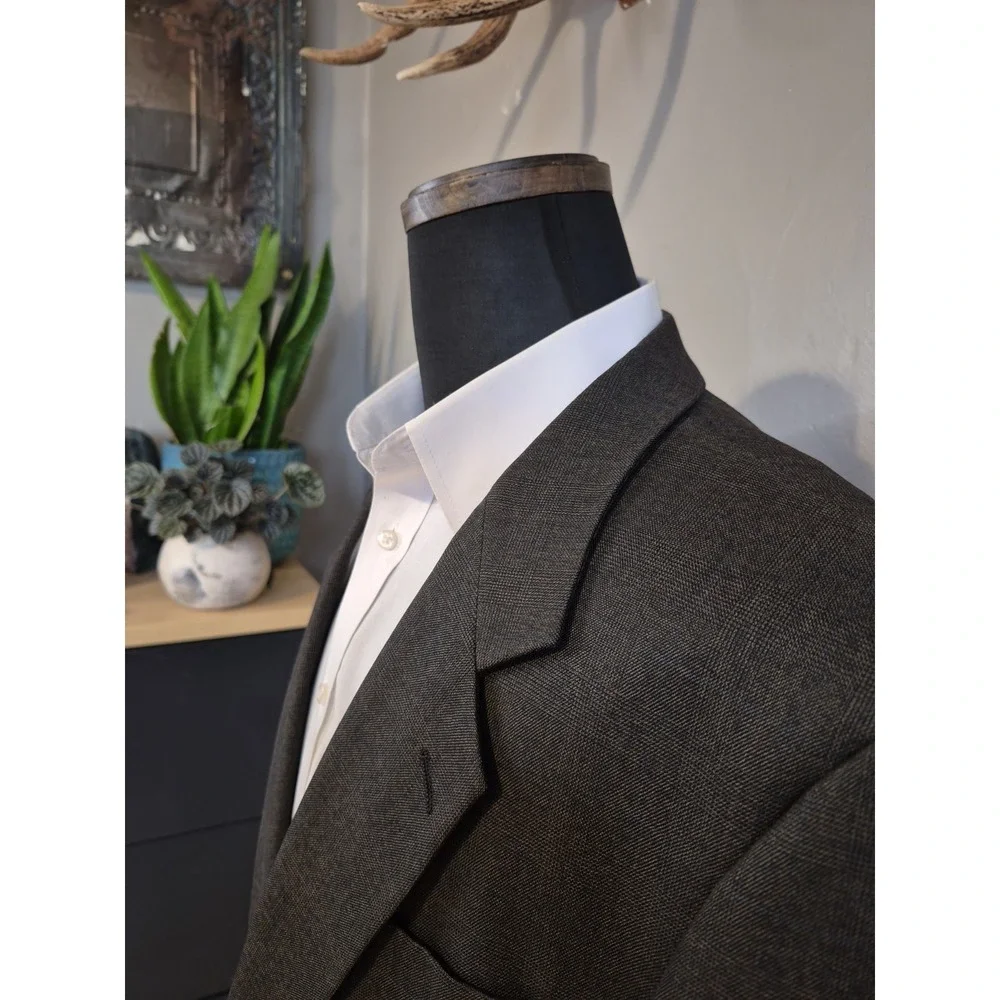 Albert Nipon Mens Wool Sports Coat 43R Dark Brown Plaid Vintage 2 Button USA